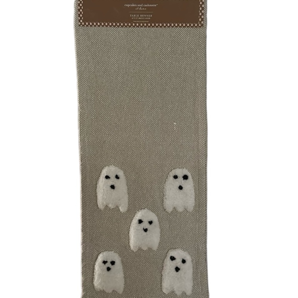 🧁 NWT Cupcake & Cashmere Ghost Table Runner 🧁